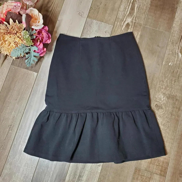 DKNY Black Women's Bodycon Ruffle Mini Skirt Size 2 - Picture 1 of 12
